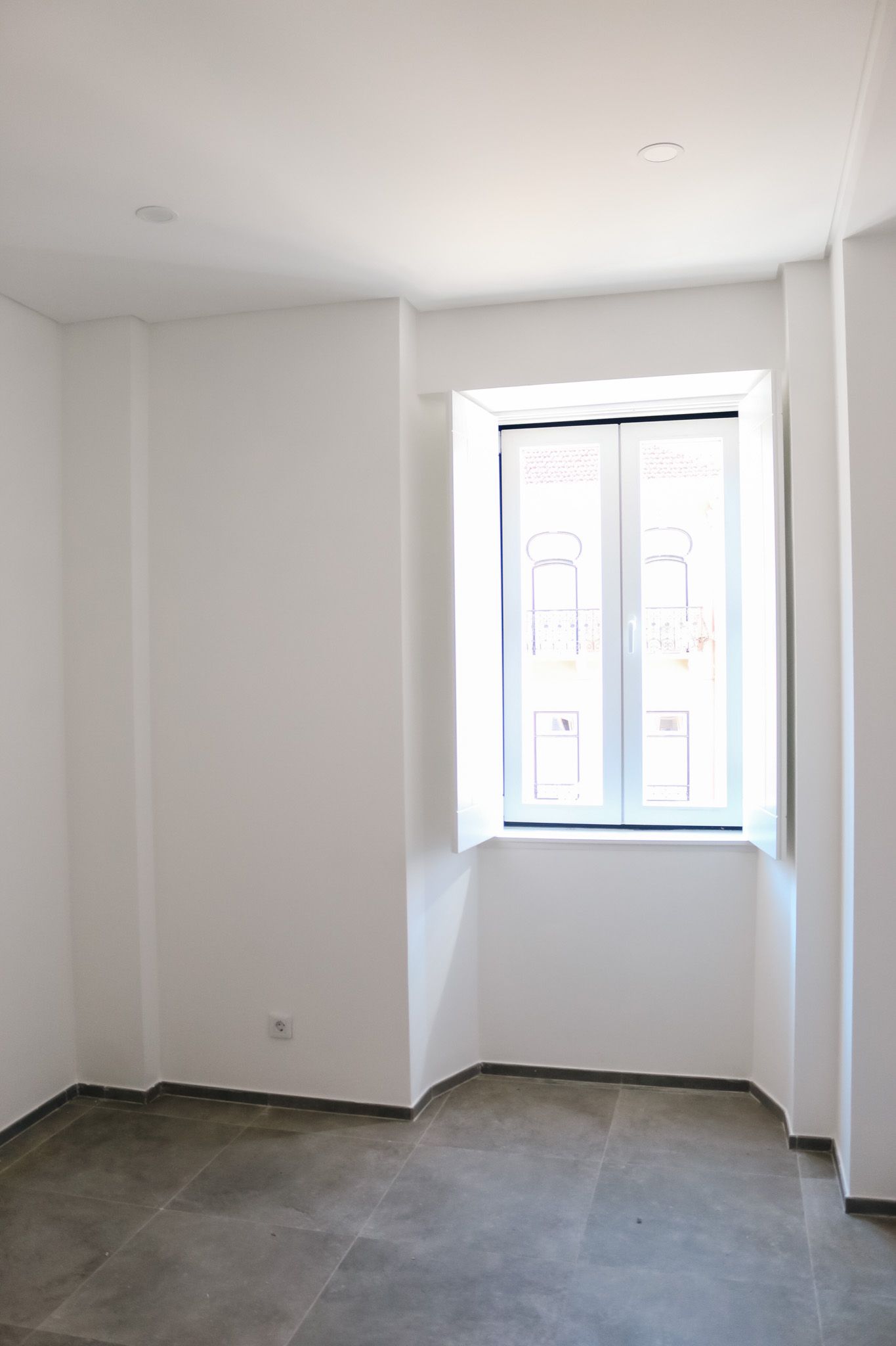 Reabilitação do edifício sito na Rua Sebastião Saraiva Lima, n.º 11 — 12