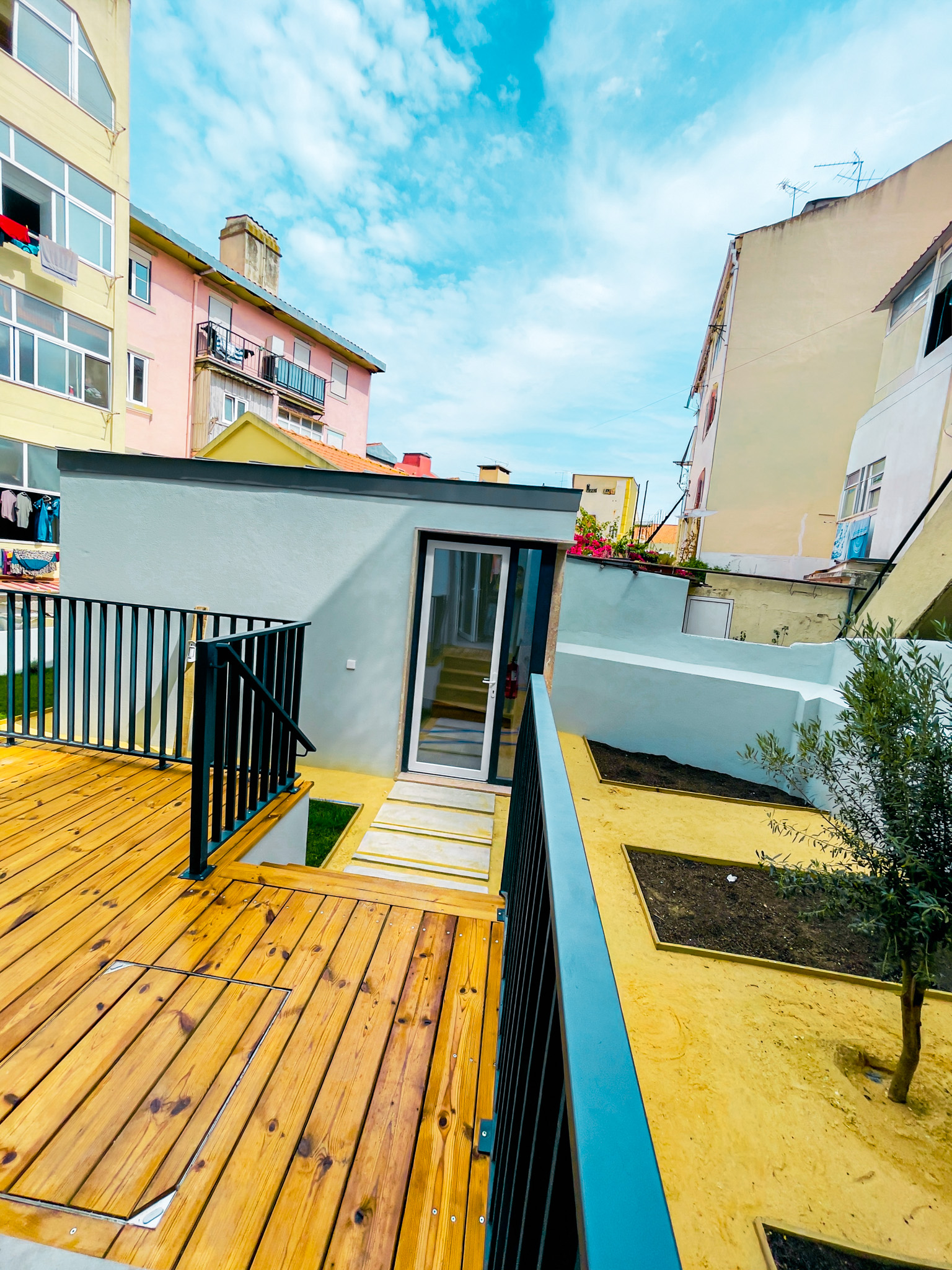 Reabilitação do edifício sito na Rua Sebastião Saraiva Lima, n.º 11 — 13